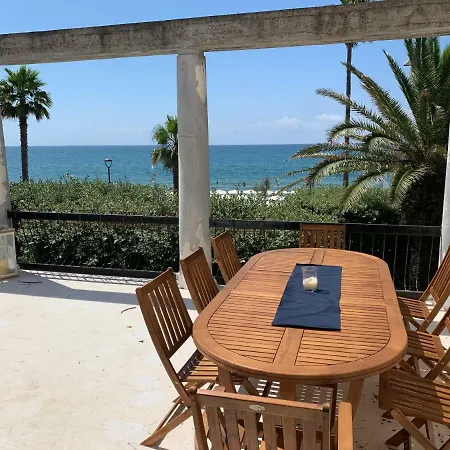 Apartment Frontemare - Viale Circe, 182 *