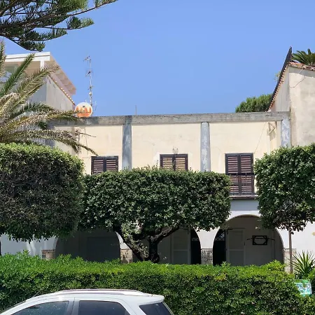 Apartment Frontemare - Viale Circe, 182 *